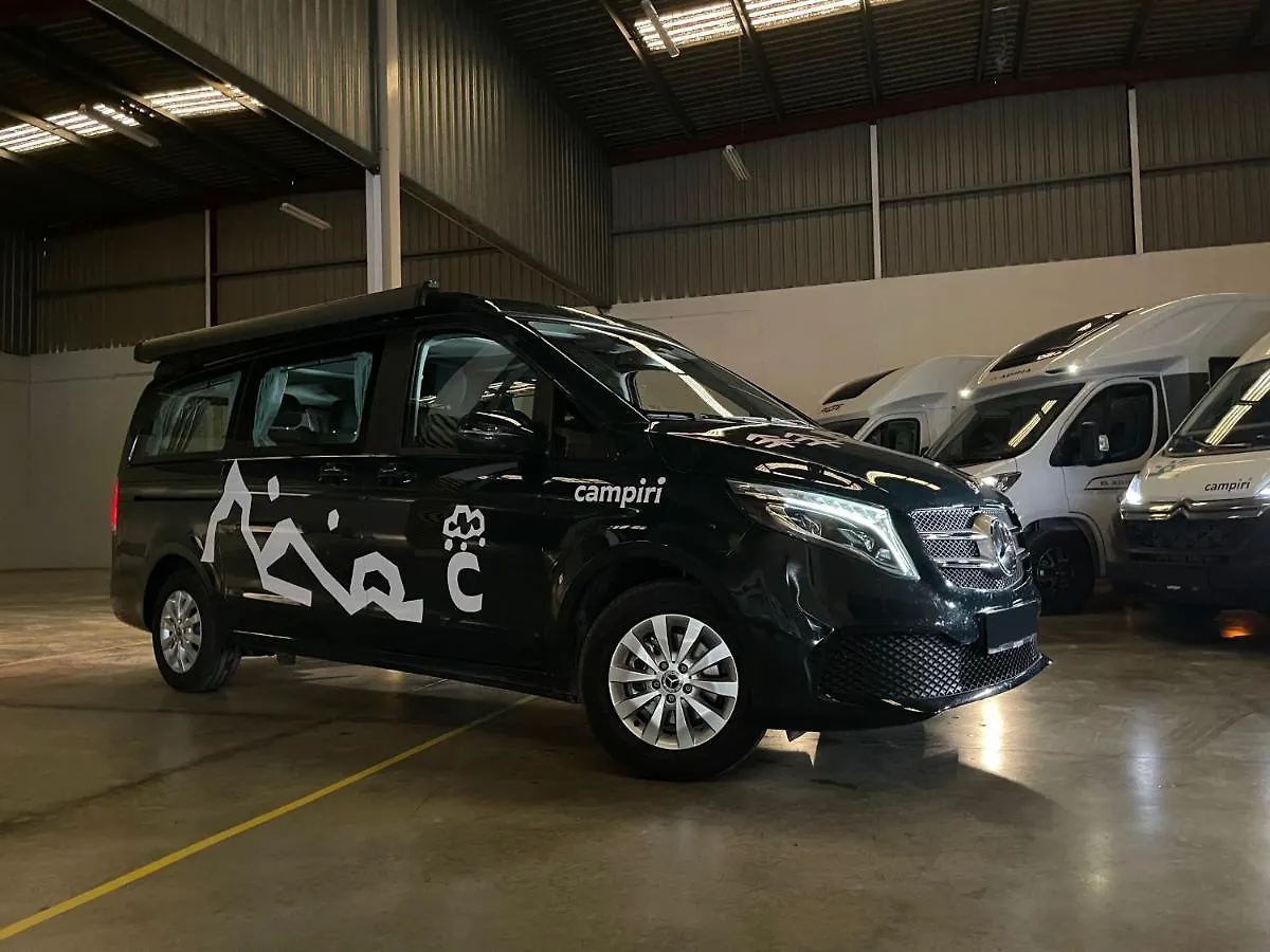 Πλωτό κατάλυμα Campiri Base Malaga - Motorhome & Rvs Rental Company