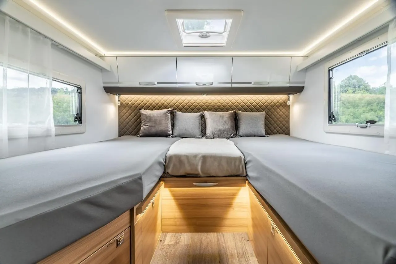 Πλωτό κατάλυμα Campiri Base Malaga - Motorhome & Rvs Rental Company Ισπανία