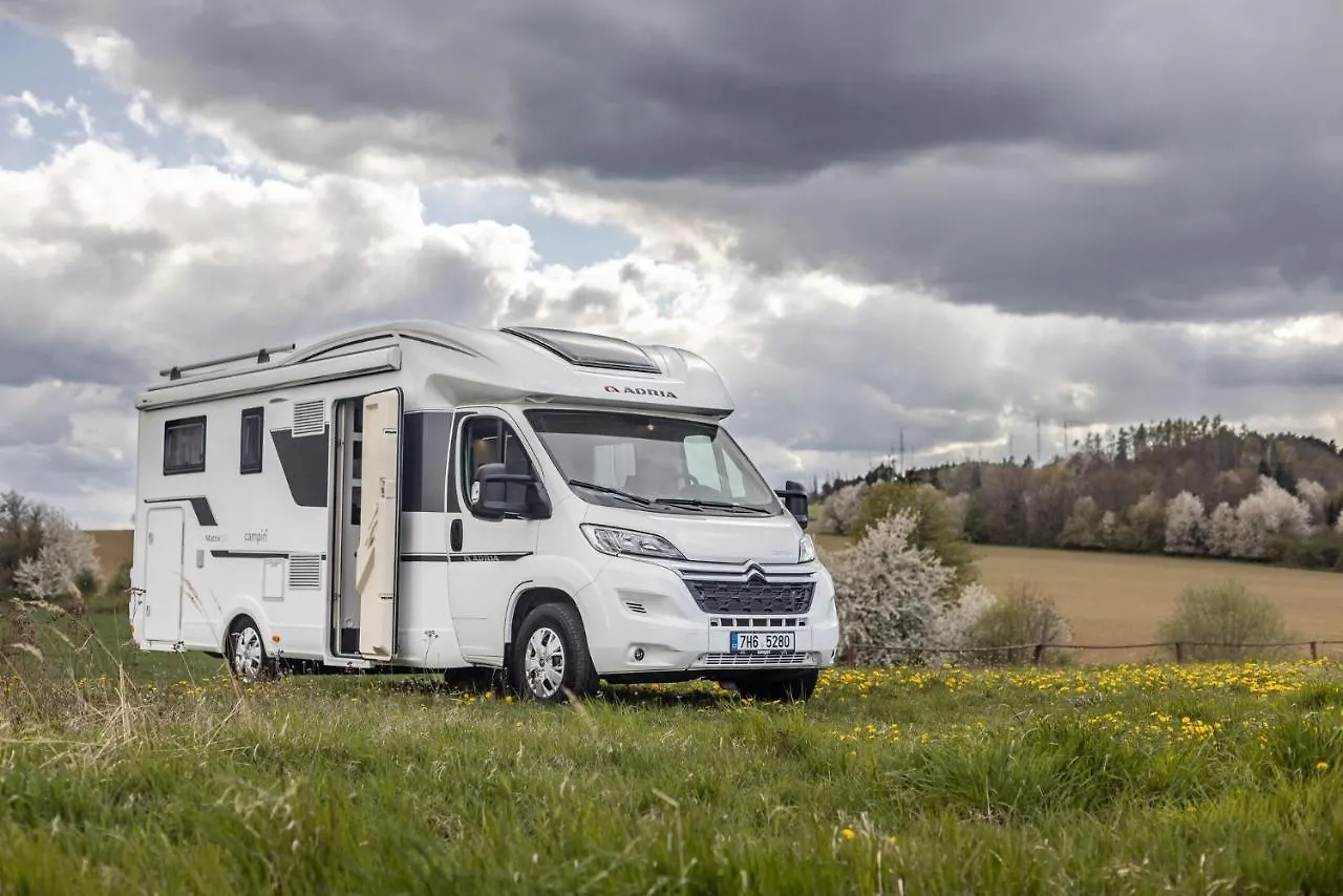 Campiri Base Malaga - Motorhome & Rvs Rental Company Πλωτό κατάλυμα