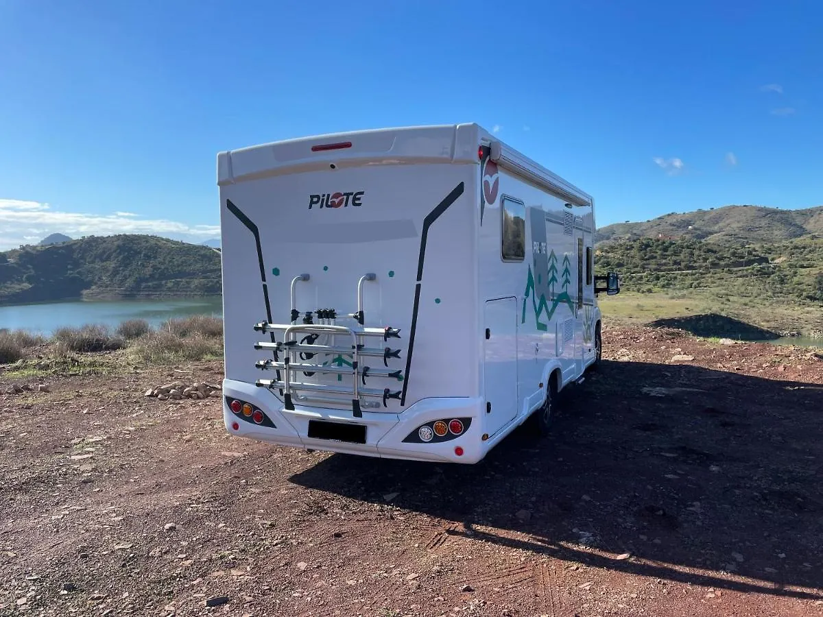 Πλωτό κατάλυμα Campiri Base Malaga - Motorhome & Rvs Rental Company
