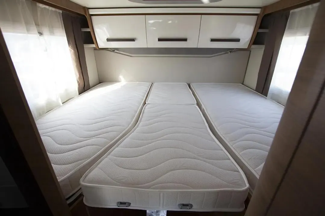 Campiri Base Malaga - Motorhome & Rvs Rental Company Πλωτό κατάλυμα