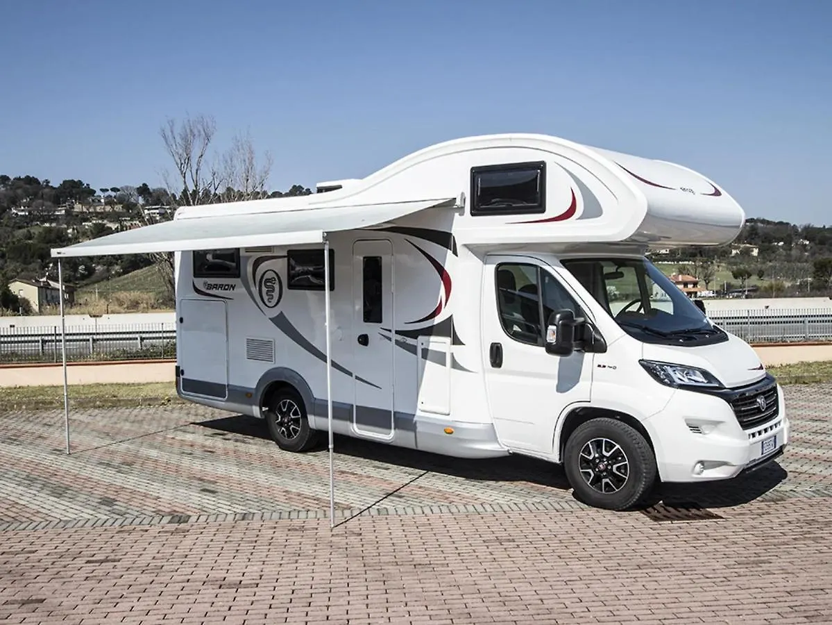 Campiri Base Malaga - Motorhome & Rvs Rental Company Πλωτό κατάλυμα